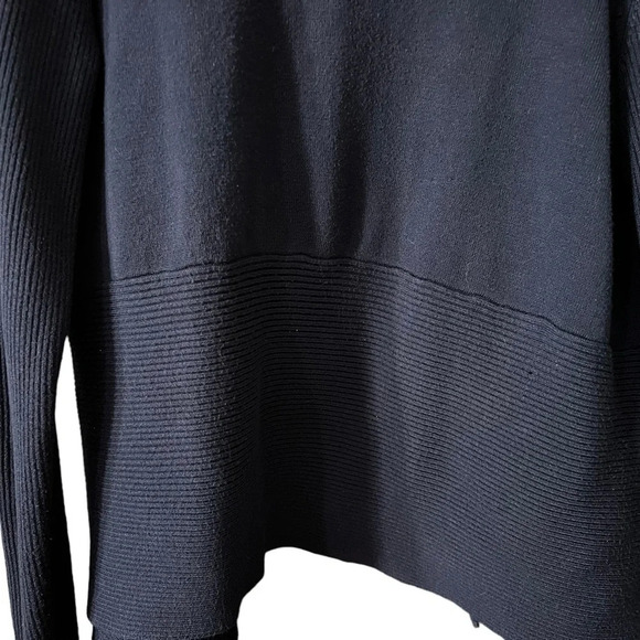 Well loved navy blue sweater XL - Picture 2 of 7